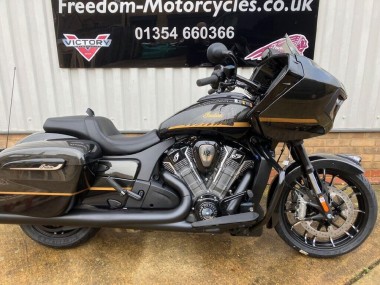 Indian Challenger Dark Horse Black Crystal with 112 Package 2026