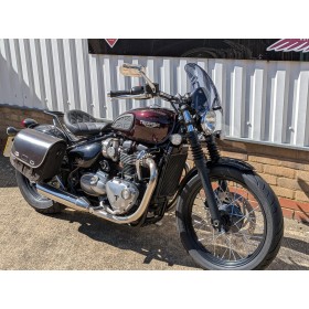 Triumph Bonnivile Bobber- with extra's